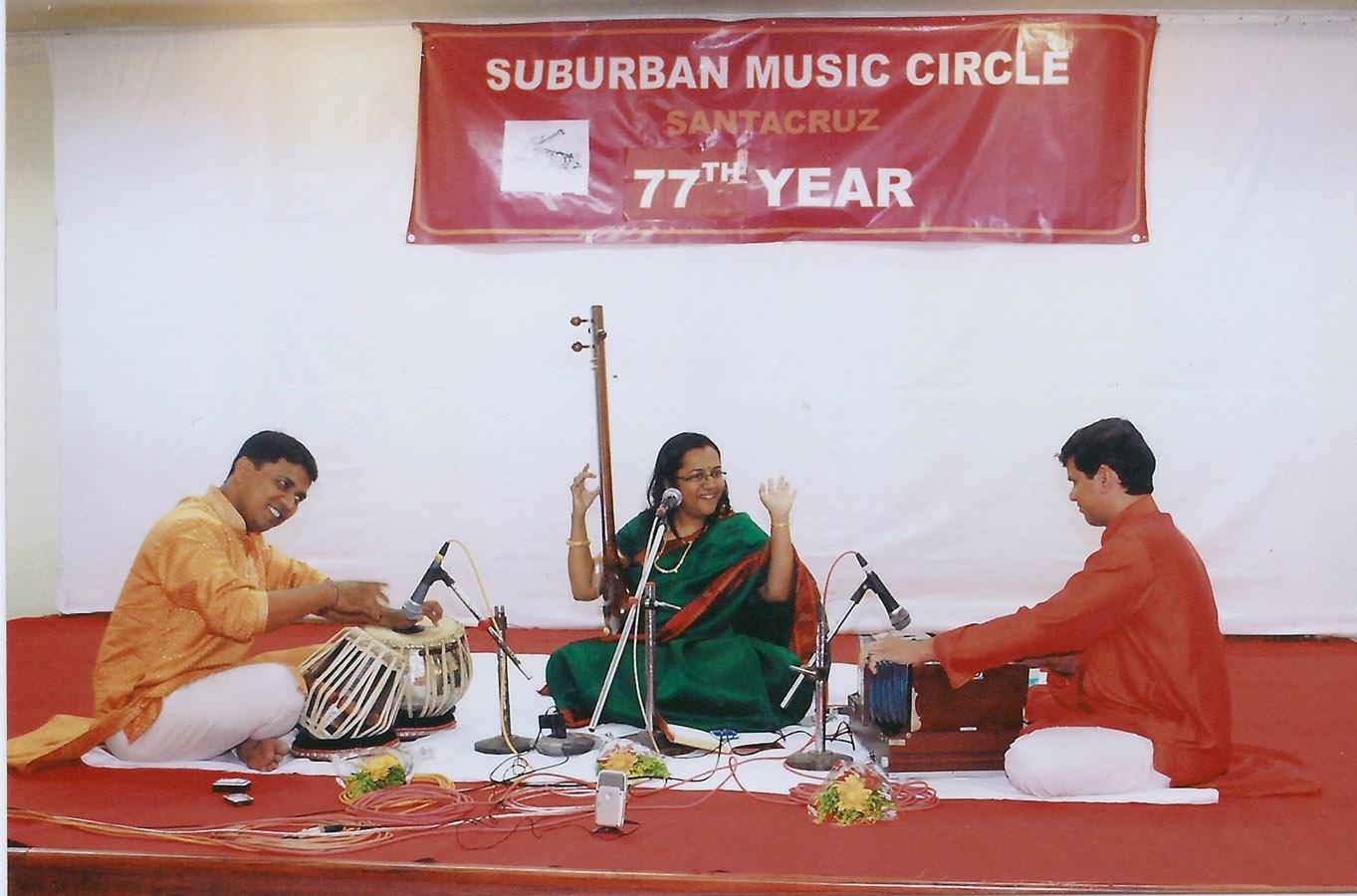 Baul Guru Smt. Parvathy Baul.